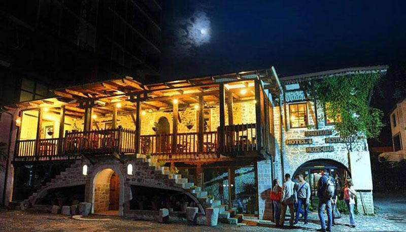 TRADITA GEGE DHE TOSKE