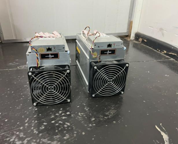 Bitmain Antminer L3+ 504 - 700 Mh/s ASIC Litecoin Miner